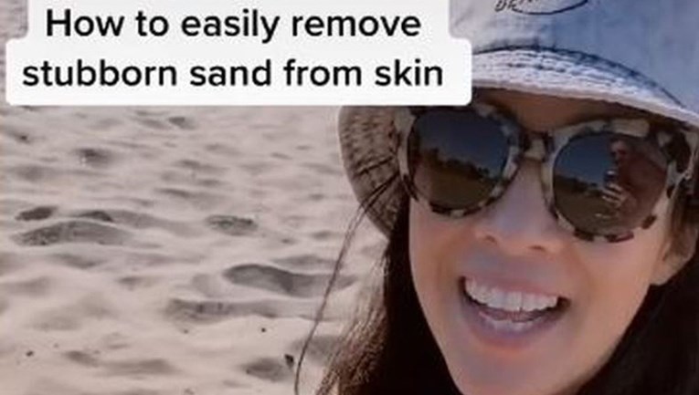 Ovaj genijalni trik pomaže u otklanjanju pijeska sa stopala kada ste na plaži