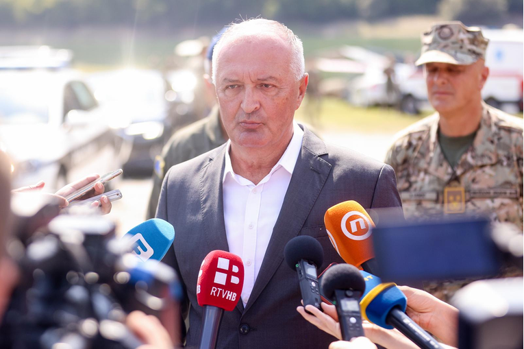 Ministar obrane BiH o konferenciji u Zagrebu: Sastala se grupa budala