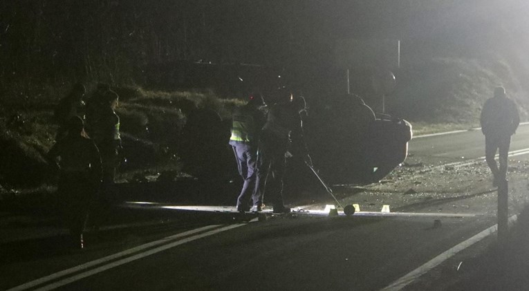 Teška nesreća kod Požege, sudarila se tri automobila, poginuo muškarac