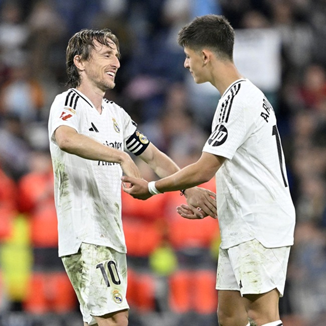 Španjolci: Modrić je oduševio Gulera, utučenog nakon kiksa u El Clasicu