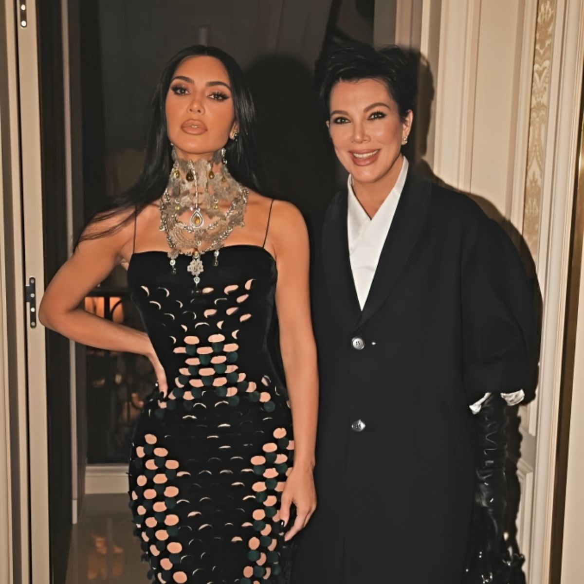 Kim Kardashian došla na spoj sa životopisom. Mama joj slagala da je razgovor za posao