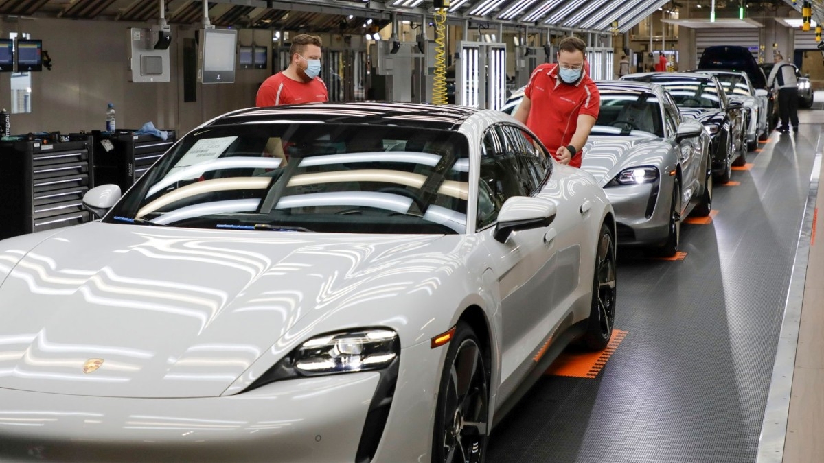 Porsche gasi cjelokupnu proizvodnju