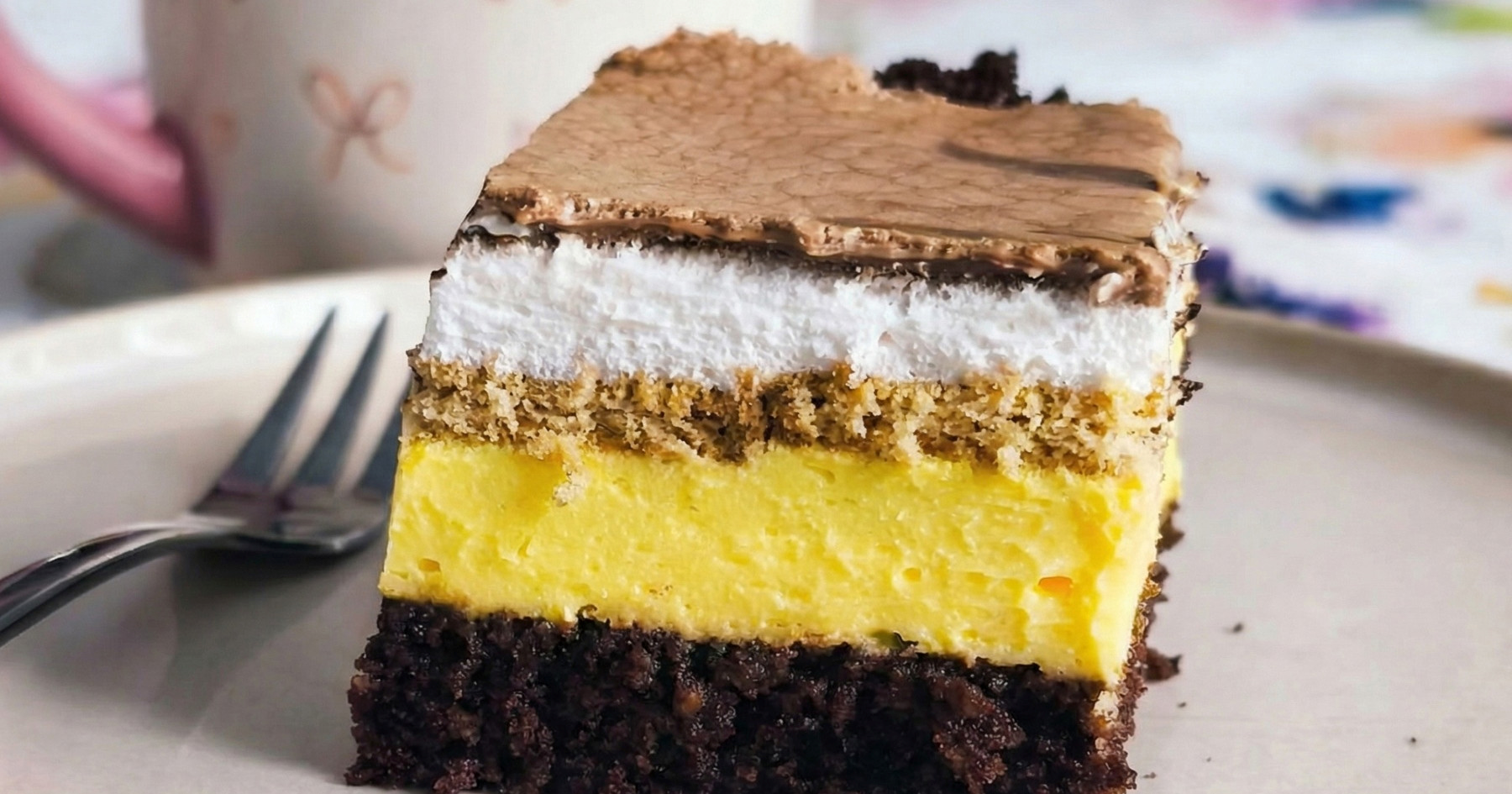 Dvorska luda: Raskošan kolač s orasima, kremom i čokoladom