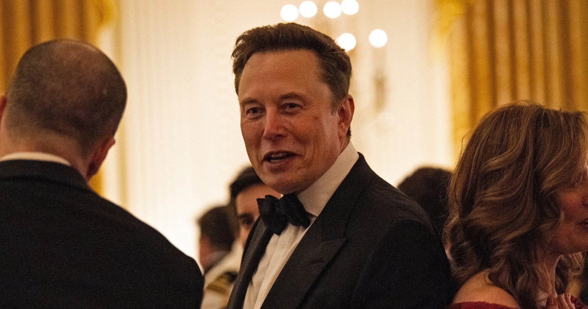 Kako ublažiti noćnu žgaravicu? Elon Musk ima neobičan savjet