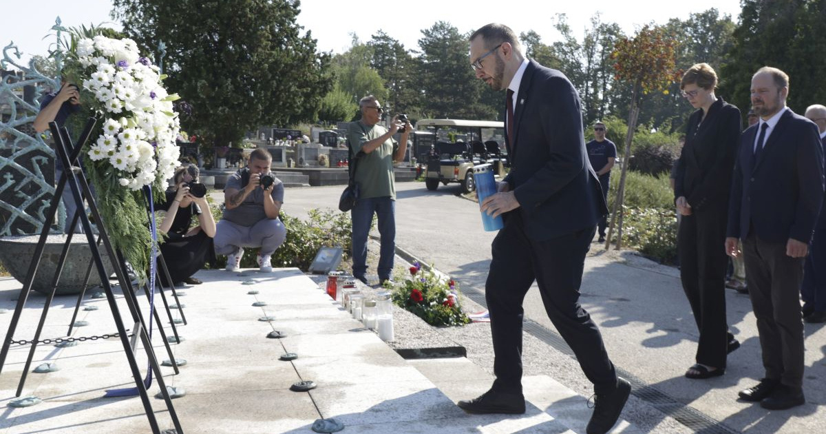 Tomašević položio vijence na Mirogoju uoči Oluje