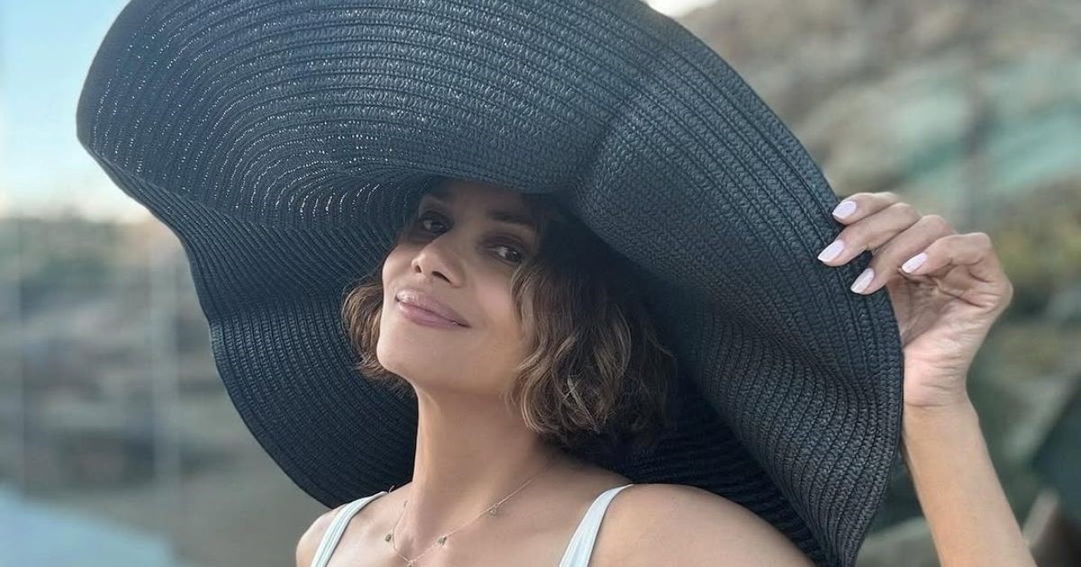 Halle Berry izgleda nestvarno dobro u ovom kupaćem kostimu