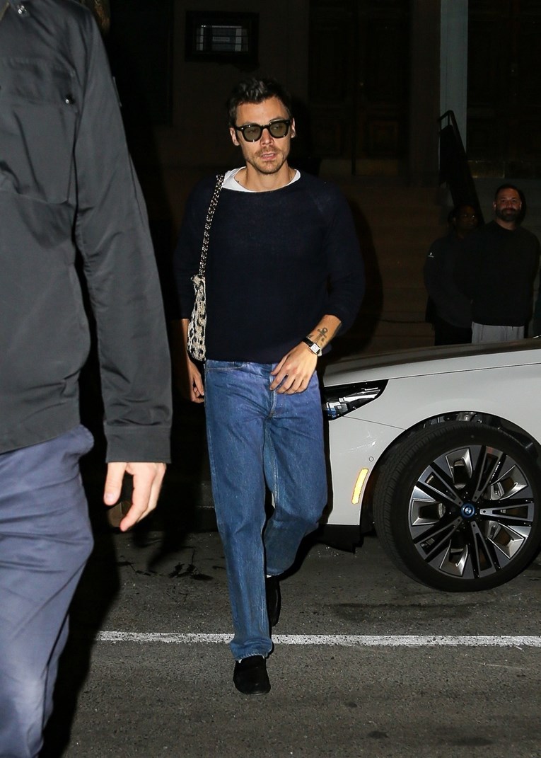 Harry Styles pokazao kako izgleda ležerni pariški stil