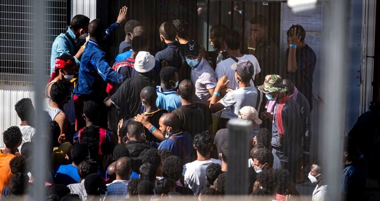 Skandal u Italiji zbog kampa za migrante: "Ovo izgleda kao Libija"
