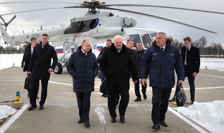 Putin i Lukašenko posjetili ruski kozmodrom: "Nećete uspjeti izolirati Rusiju"