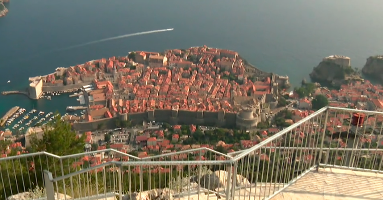 Bračni par turistima naplaćuje pogled sa Srđa. Gradonačelnik: Ne vidim razlog za to