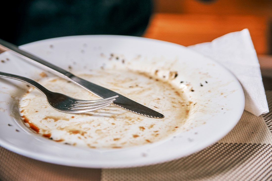 Kako se riješiti poriva da uvijek ispraznite tanjur - i zašto to uopće radimo