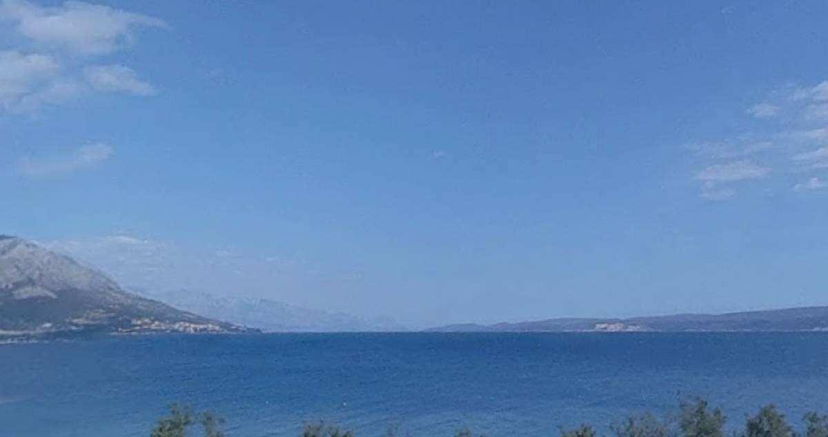 Jutros se u moru kod Omiša prevrnuo gliser, HGSS spasio putnike