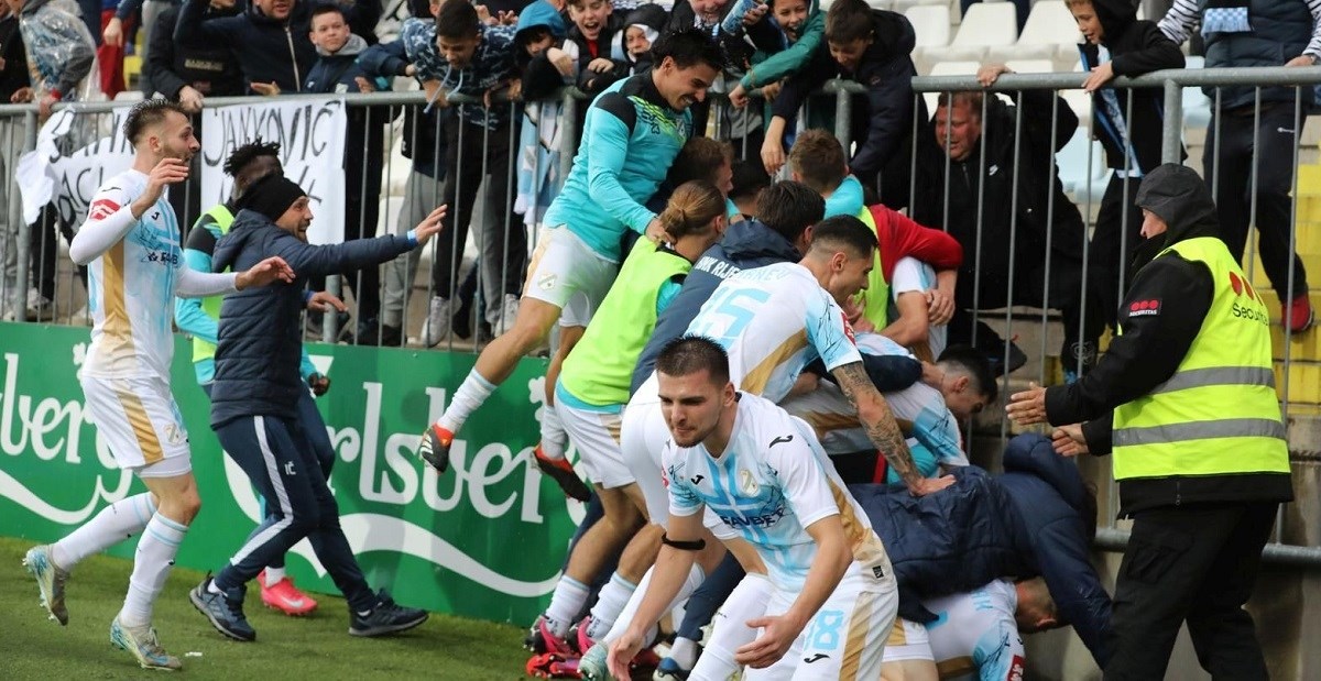 Rijeka se nakon Hajdukovog kiksa oglasila u ponoć