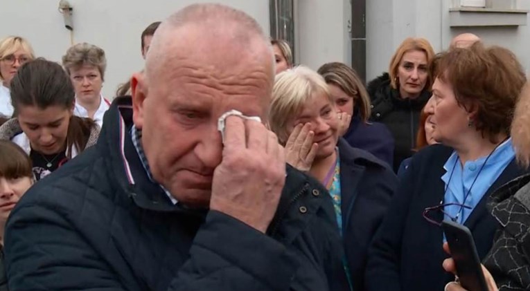 Smijenjeni ravnatelj Srebrnjaka rasplakao se pred novinarima