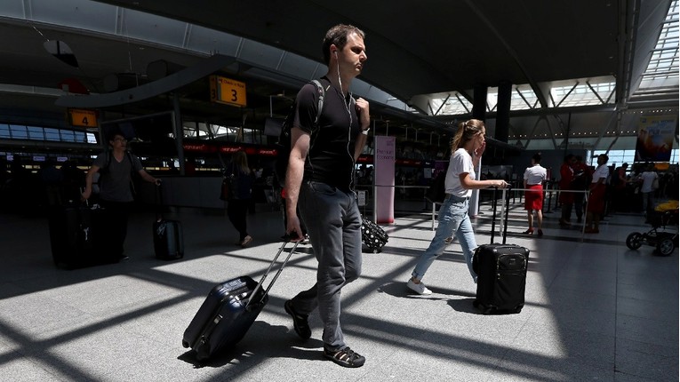 Letite u SAD avionom? Tamo se više ne morate testirati na koronu