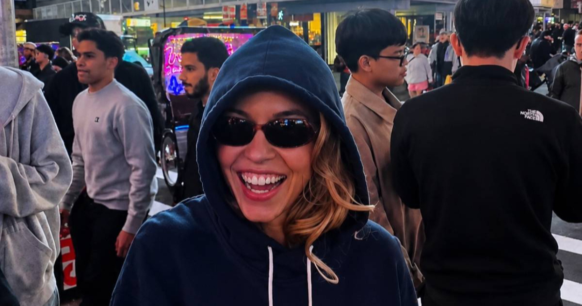 Sydney Sweeney "prvi put posjetila" Times Square, odveo ju je dečko 😁