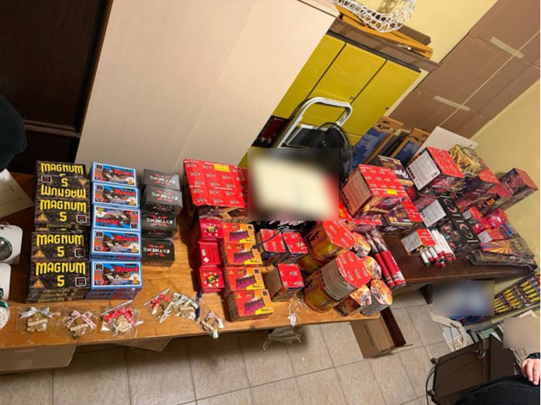 Policija kod Zaprešića muškarcu našla 23 kg pirotehnike, pogledajte snimku