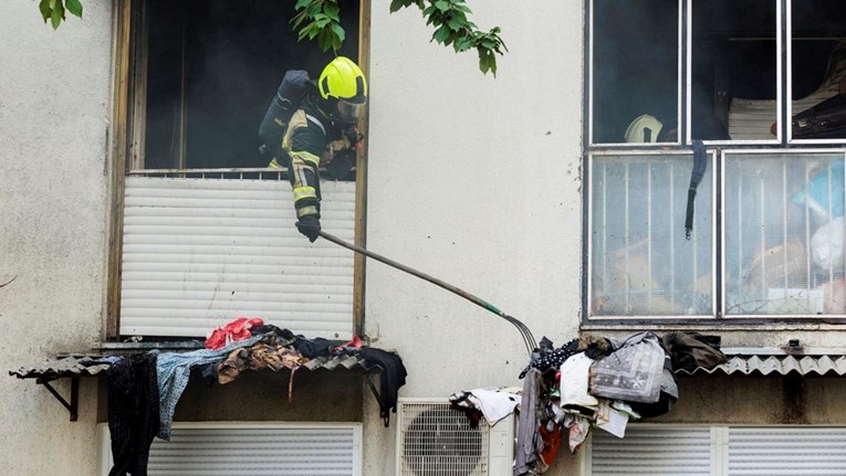 VIDEO Izbio požar u zgradi u Splitu, poginula žena