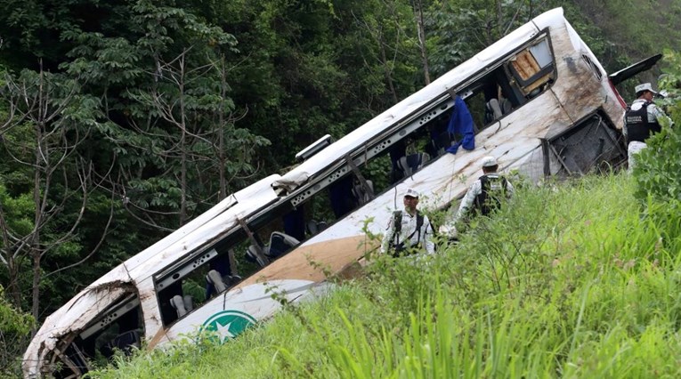 Autobus s migrantima u Meksiku pao u ponor dubok 40 metara, 18 mrtvih