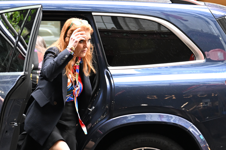 Britanska vojvotkinja Epsteinu: "Hitno trebam 20.000 funti za stanarinu. Imaš ideju?"