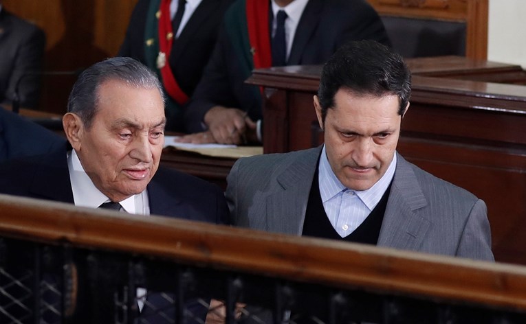 Dva svrgnuta egipatska predsjednika srela se na sudu