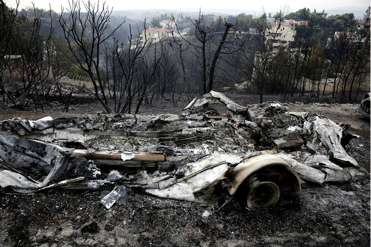 Grčki ministar tvrdi da su katastrofalni požari podmetnuti