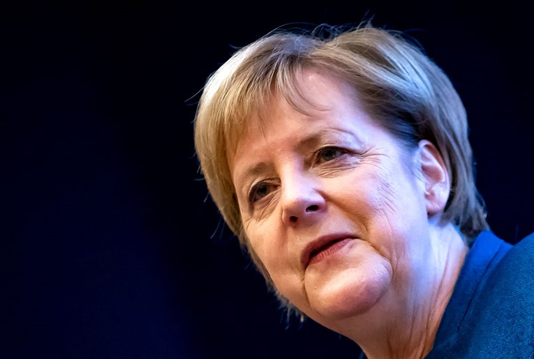 Merkel podržava kratku odgodu Brexita