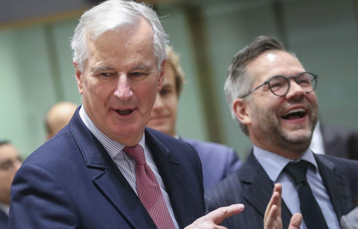 Barnier poručio britanskim parlamentarcima da se dogovore i izbjegnu kaos