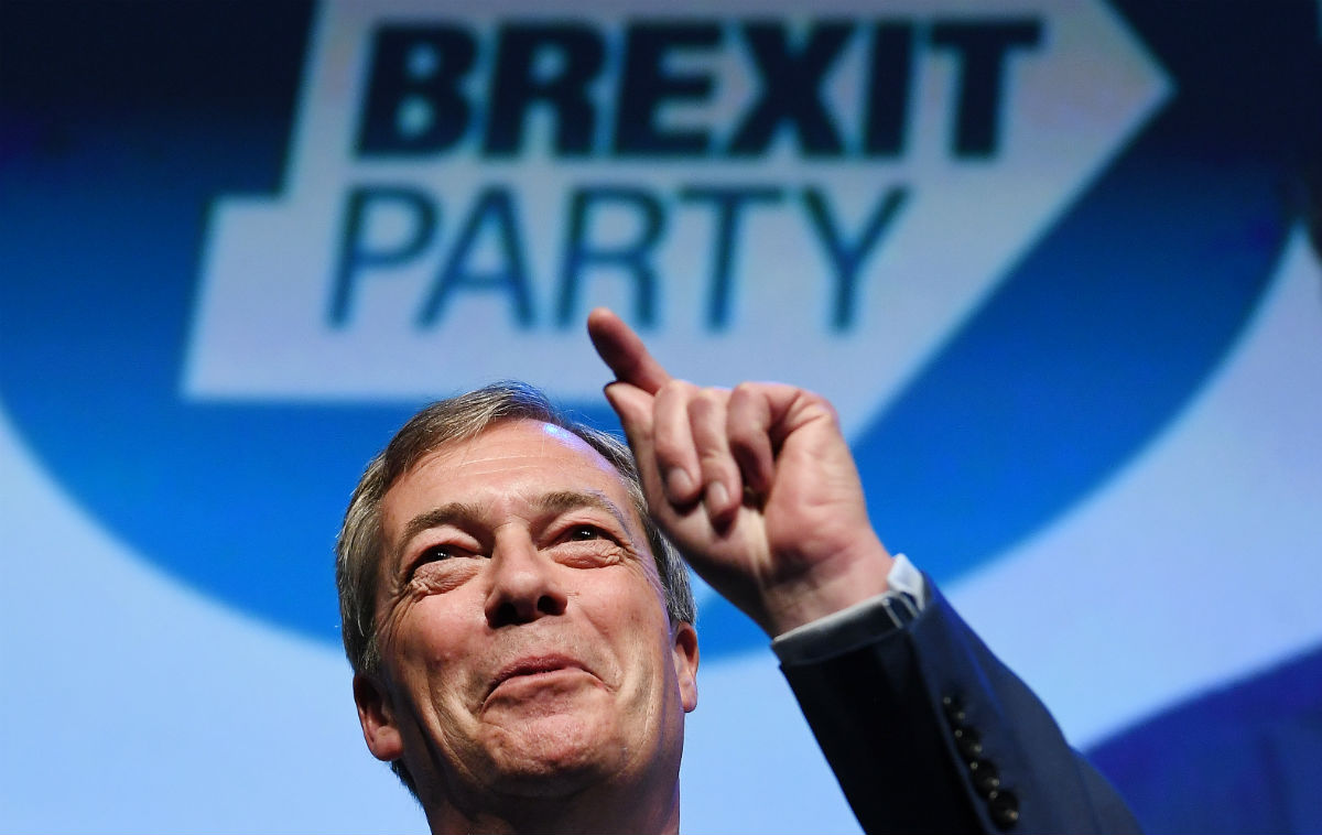 Anketa: Farageova stranka Brexit vodi na britanskim izborima za EU parlament