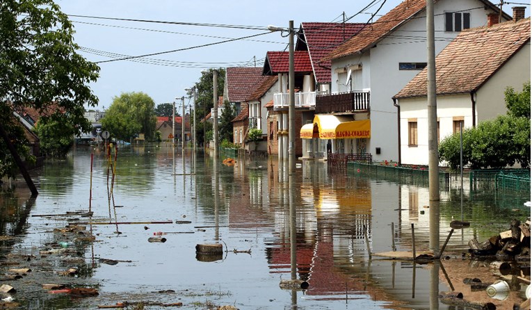 Članovi povjerenstava vlade u BiH prodavali donacije nakon poplava. Uhićeni su