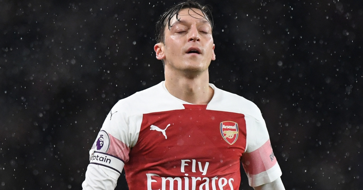Özil psovao menadžera, navijači ga tjeraju iz kluba, a kladionice ismijavaju