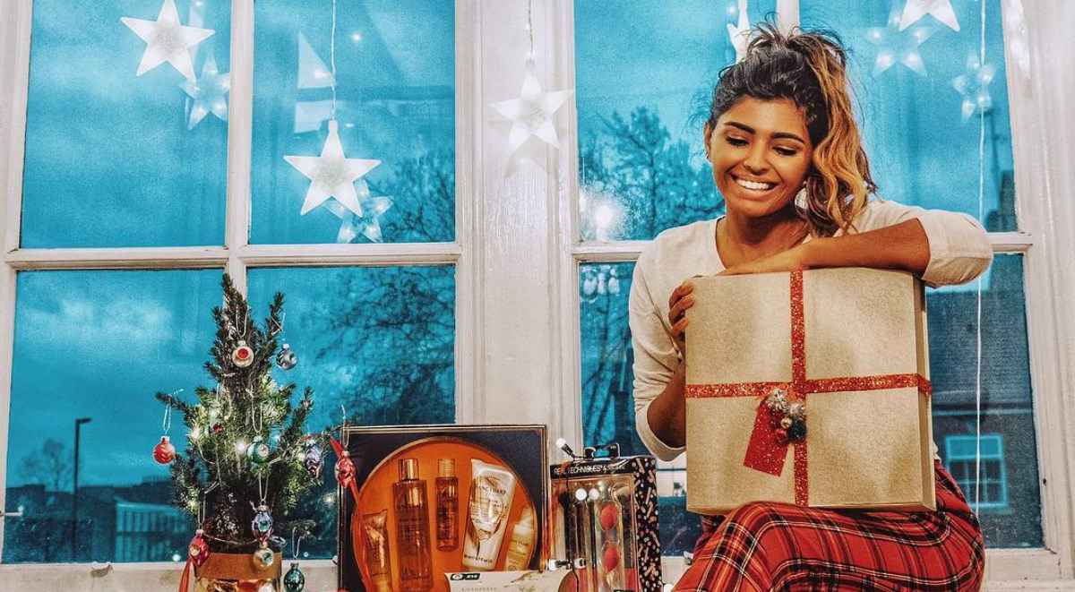 Genijalan trik za zamatanje uz koji će svi vaši pokloni izgledati savršeno