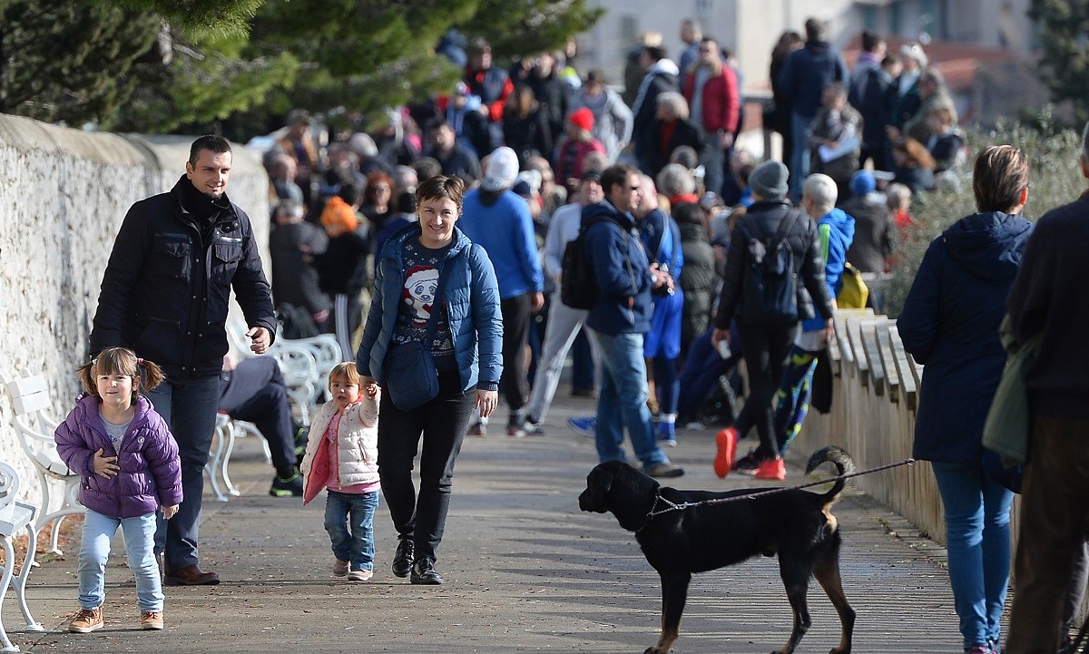 Prosvjedovale dvije tisuće Splićana, ne žele tešku mehanizaciju na Marjanu