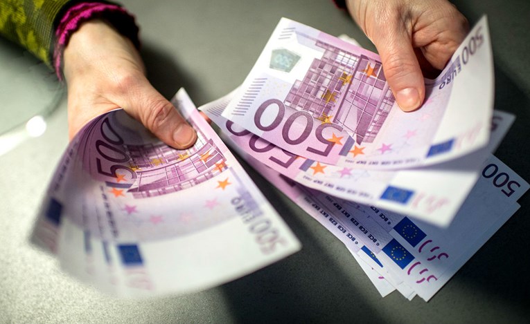 U Hrvatskoj sve više lažnih novčanica eura i kuna. Ove se najviše krivotvore