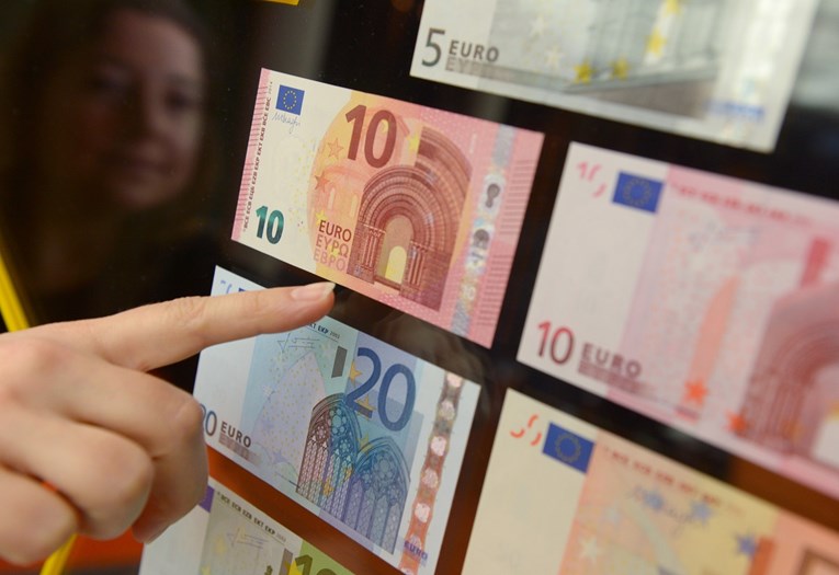 Euro ojačao na međunarodnim tržištima