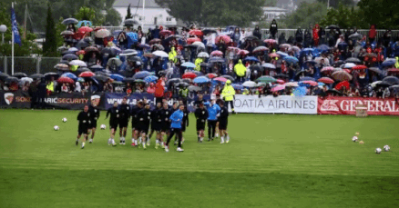 Pogledajte kako su u Omišu dočekali Modrića, Perišića i ostale