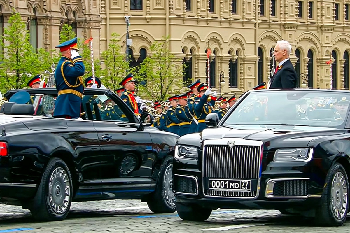 Desno na fotografiji je ruski ministar obrane Andrej Belousov. 