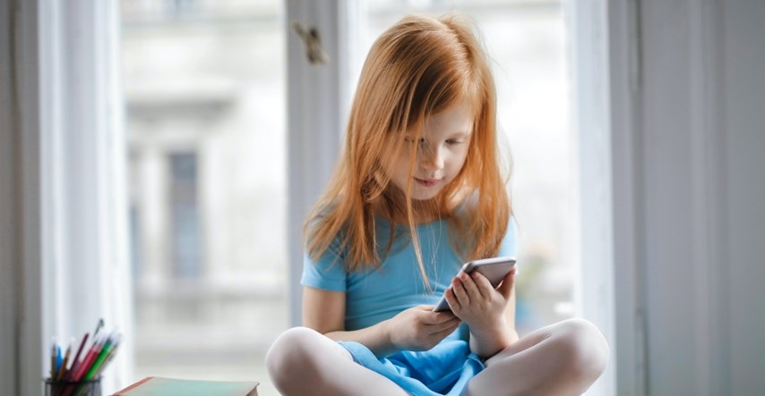 Kada bi dijete trebalo dobiti prvi mobitel? Vjerojatno puno kasnije nego što mislite