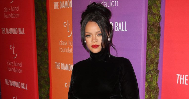 Rihanna je na ovogodišnjem Dijamantnom balu izgledala poput umjetničkog djela