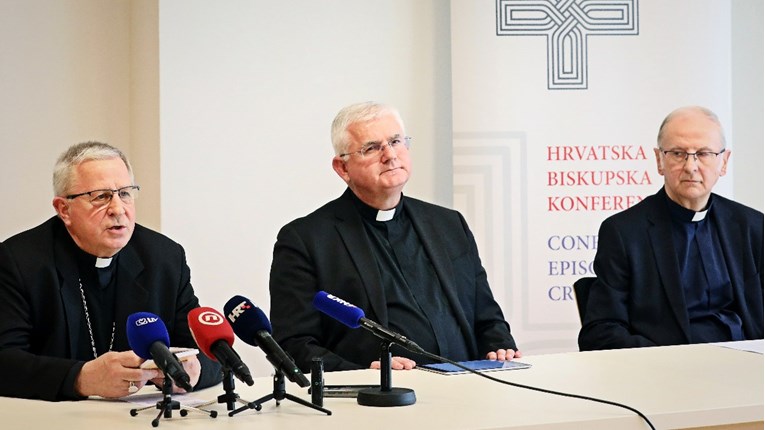 Hrvatski biskupi: Uvest ćemo nove smjernice za zaštitu maloljetnika u Crkvi