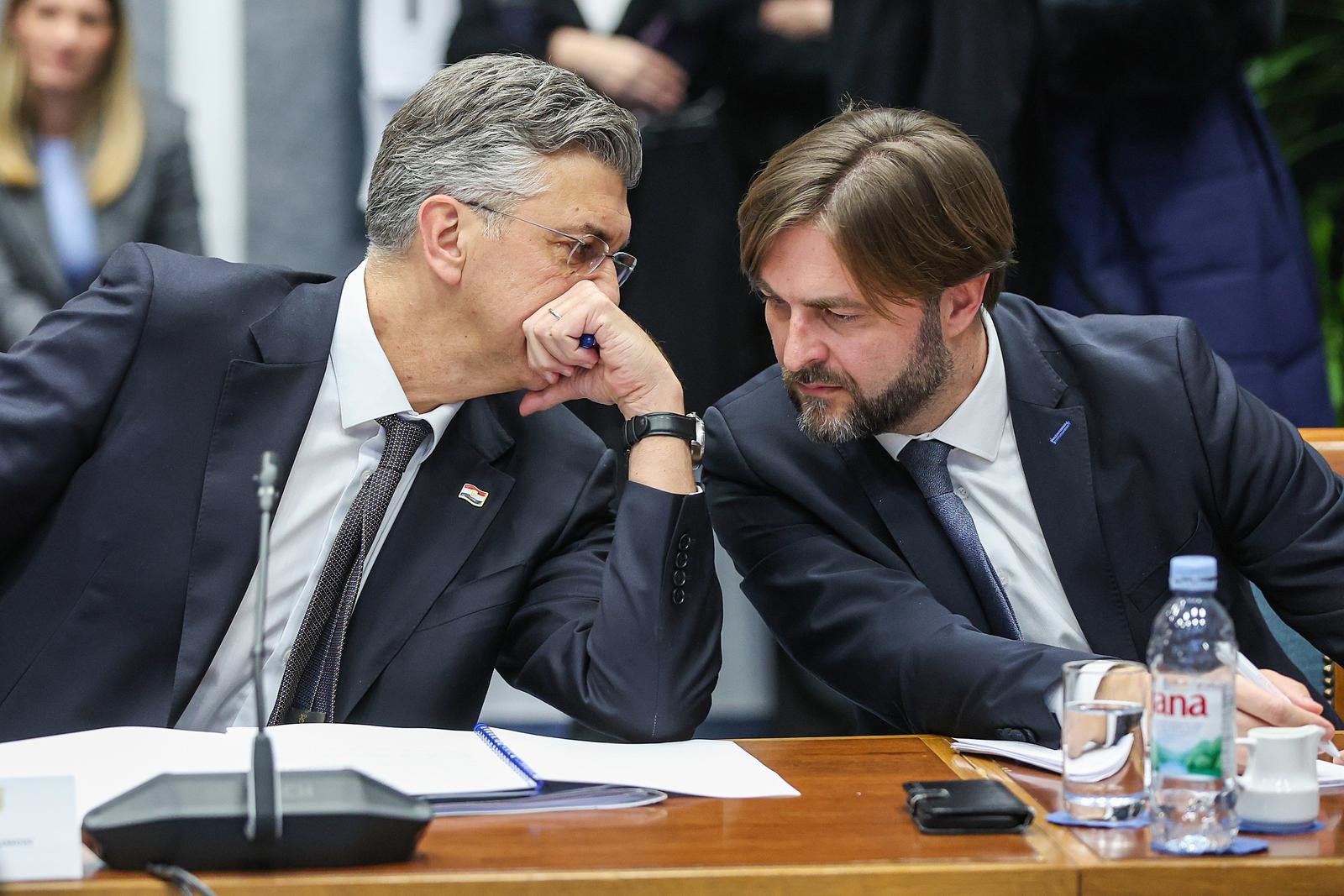 Fitch potvrdio rejting Hrvatske 'A-', uz stabilne izglede