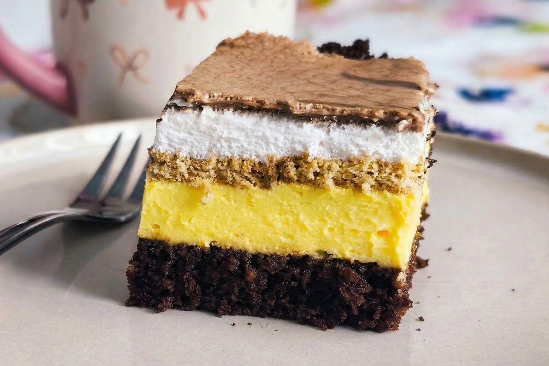 Kremasti kolač za koji će vas svi tražiti recept, toliko je dobar (a i ukusan)