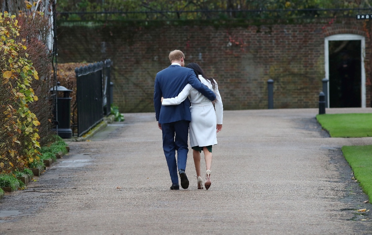 Službeno potvrđeno: Meghan i Harry se ne vraćaju na kraljevske dužnosti