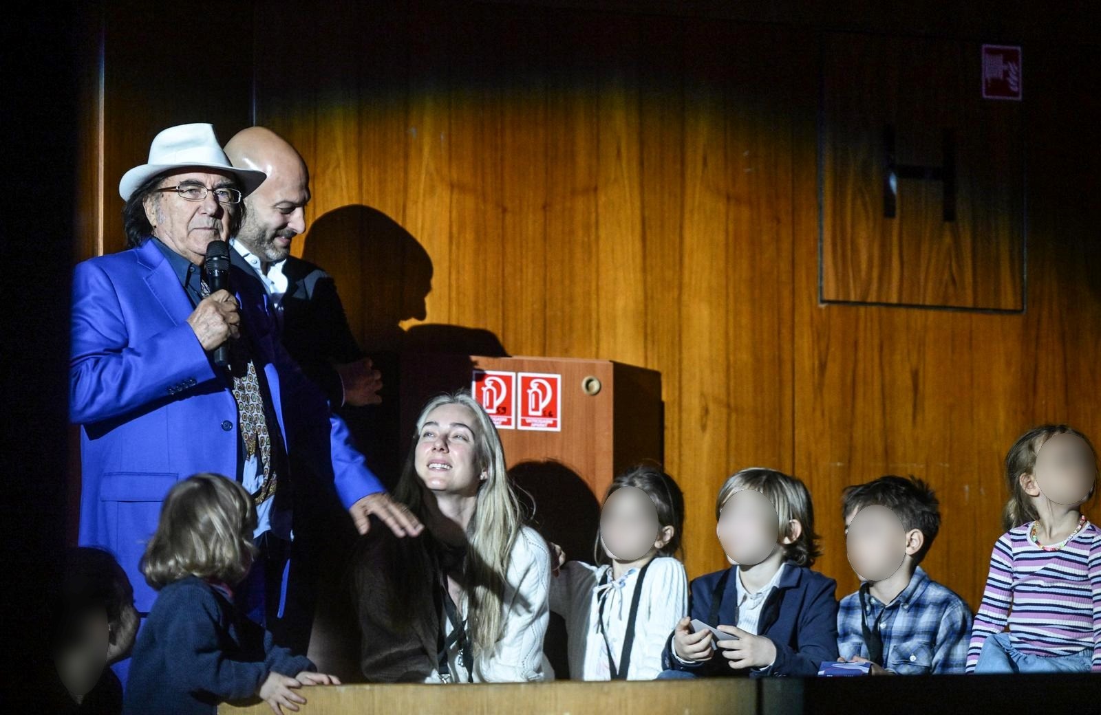 Davor Lukšić sa suprugom i djecom došao na koncert punca Al Bana u Lisinskom