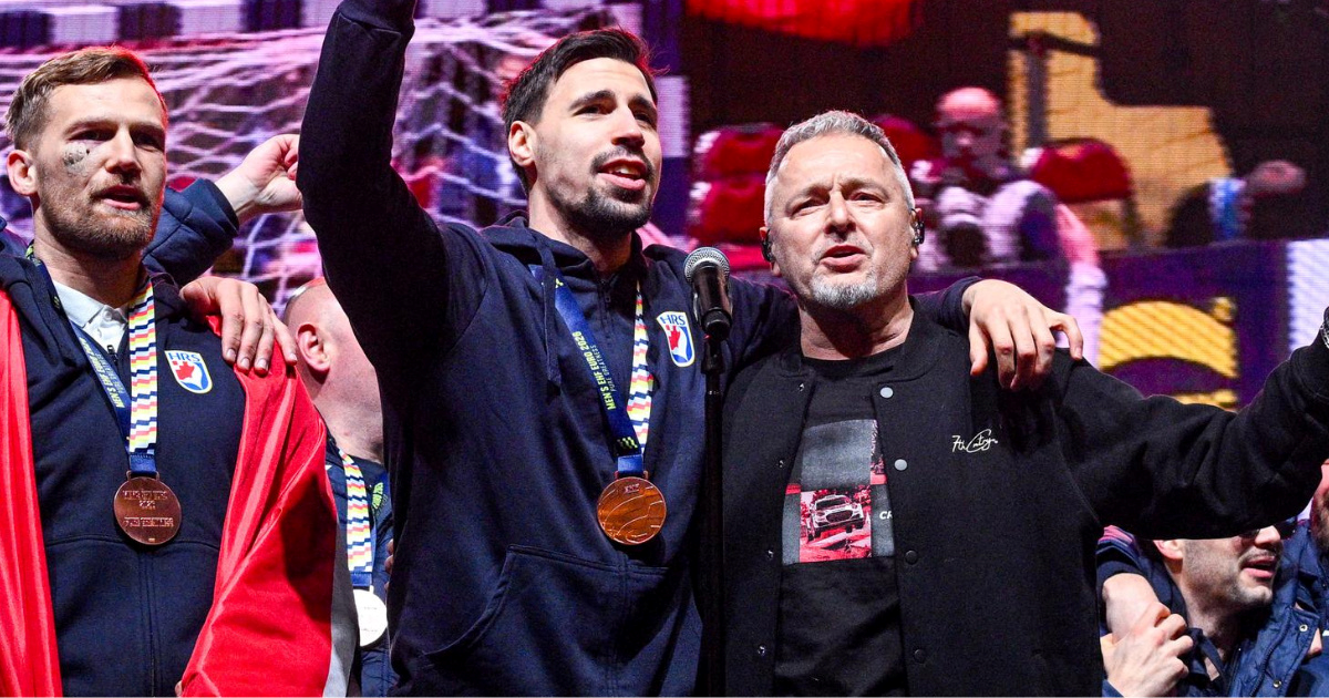 Što je sve Thompson pjevao na Trgu?