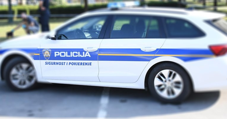 Bjelovarski policajac pritvoren zbog spolnog zlostavljanja partnerice i njene sestre