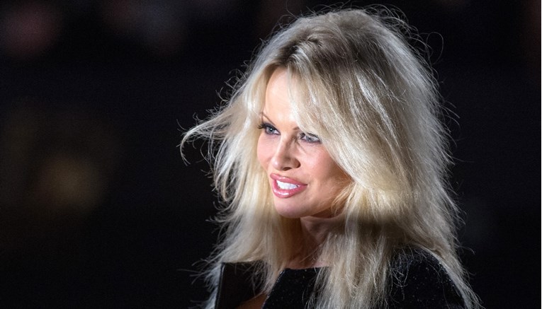 Pamela Anderson nakon petog vjenčanja zauvijek napustila društvene mreže, evo zašto