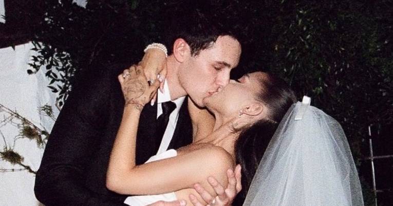 Ariana Grande objavila fotke s vjenčanja, u sat vremena skupila 6 milijuna lajkova