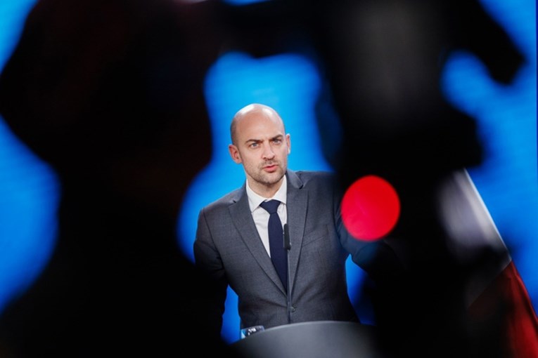 Francuska osudila Trumpove prijetnje Iranu