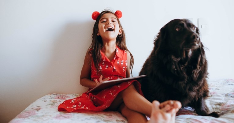 Djeca koja odrastaju sa psima boljeg su ponašanja, tvrdi studija